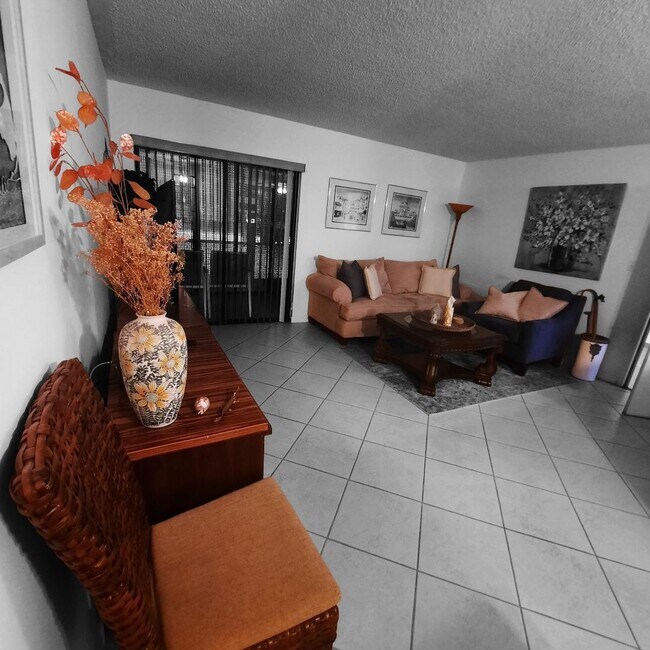 Building Photo - 15449 Lakes of Delray Blvd