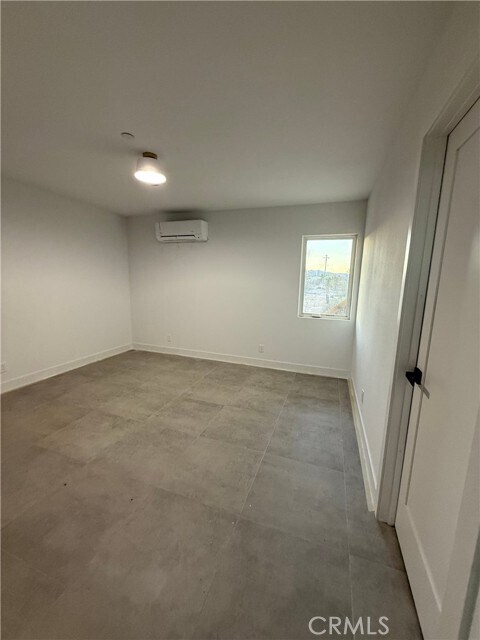 Building Photo - 811 Tahoe Ave