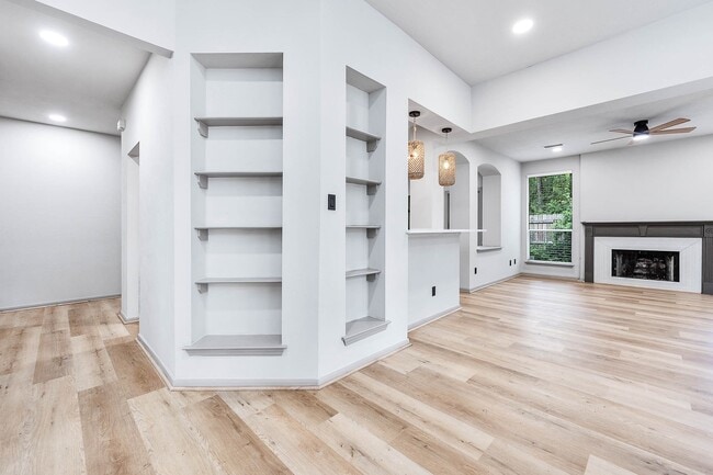 Building Photo - 83 S Spiral Vine Cir