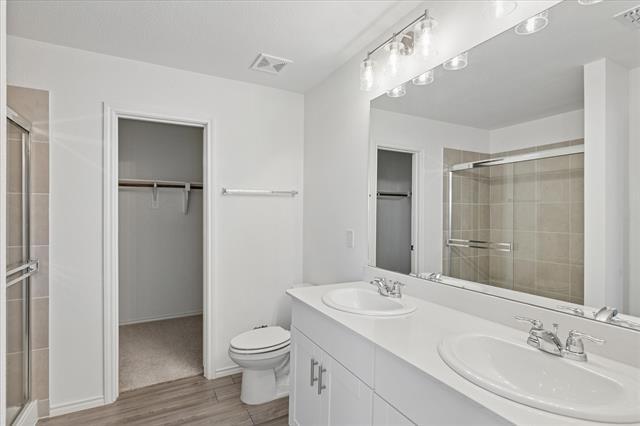 Building Photo - 14020 Earlham St
