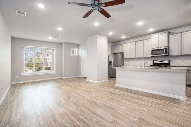 Building Photo - 12611 Taymouth Manor Dr