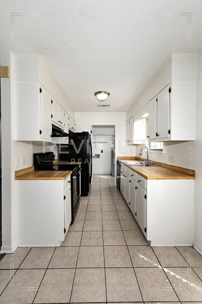 Building Photo - Beautifully Renovated 3 Bed 2 Bath Home in Theodore