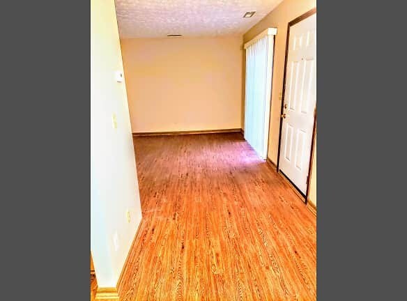 Building Photo - 382 Waterside Avenue