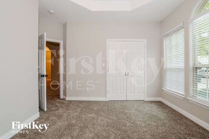 Building Photo - 12054 Mustang Ave