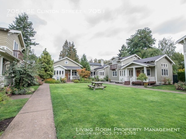 Building Photo - 7051 SE Clinton St