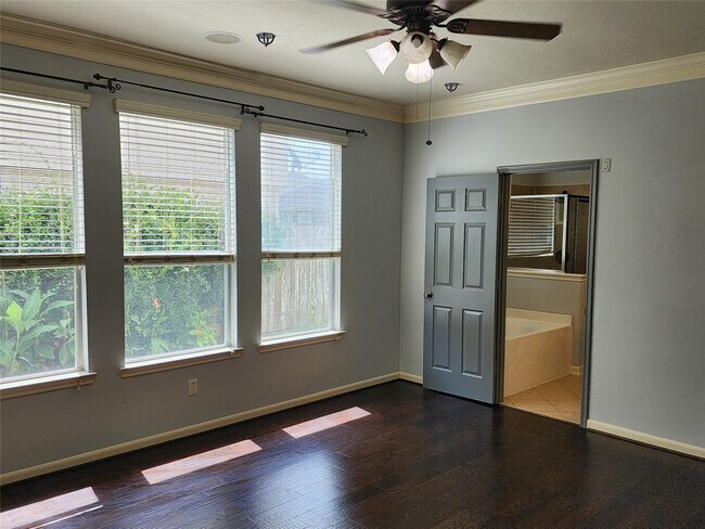 Building Photo - 16935 Jelly Park Stone Dr