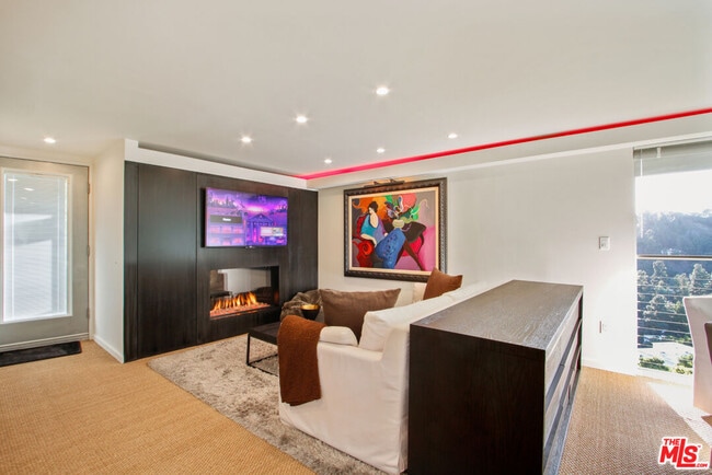 Building Photo - 9416 Beverlycrest Dr