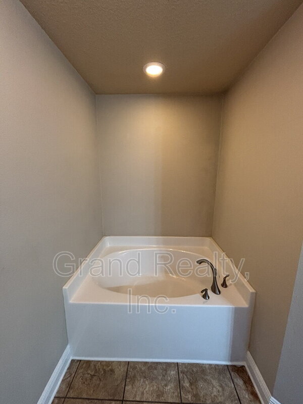 Building Photo - 4762 Ashley Pl Blvd