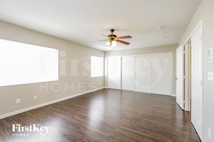 Building Photo - 7208 Golden Falcon St