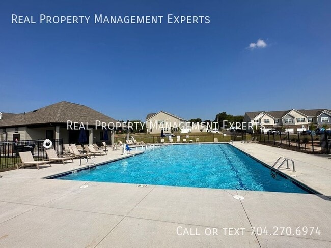 Building Photo - 13123 Cottage Crst Ln