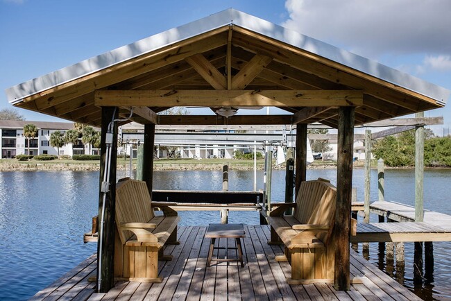 Building Photo - Riverfront Oasis in the City of Tampa!