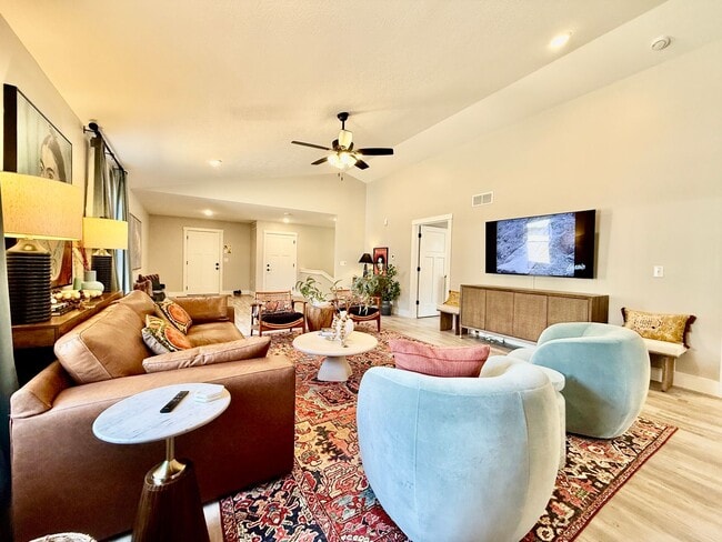 Building Photo - New Construction Home In West Chester, OH 5 BR