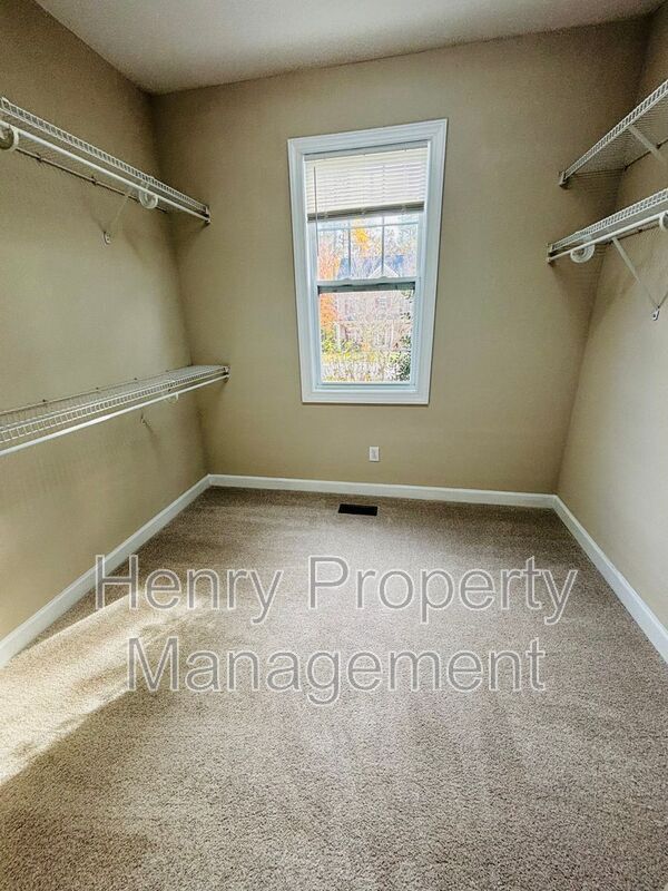 Building Photo - 404 Acorn Falls Ct