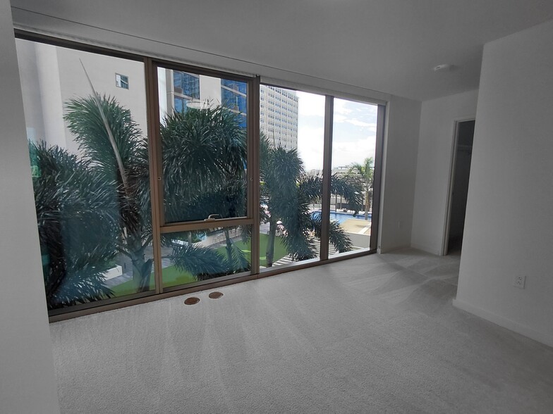 Building Photo - 1388 Kapiolani Blvd