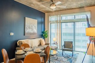 Building Photo - 888 N 4th St