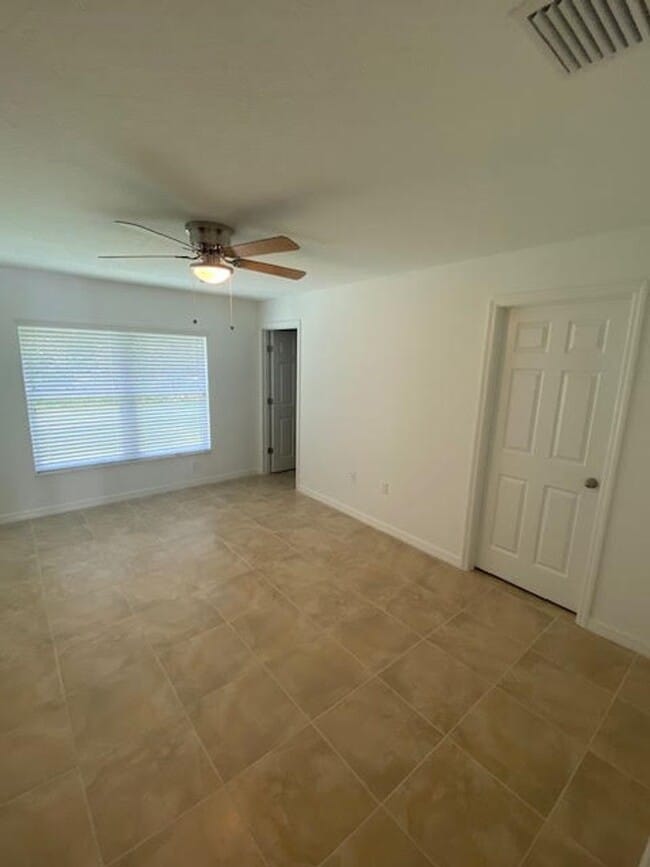 Building Photo - 27 Pony Ln