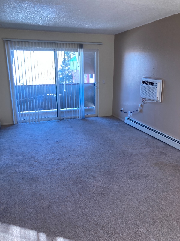 Building Photo - 70 Douglas Ln