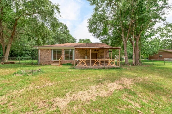Building Photo - 302 Antler Dr
