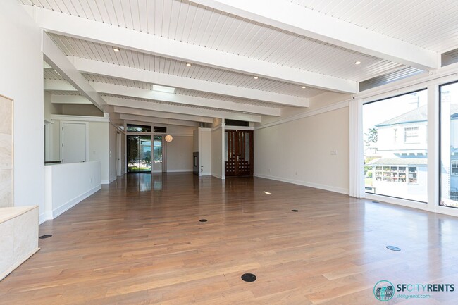 Building Photo - Sherwood Forest: Single Family Home w/ 2 C...