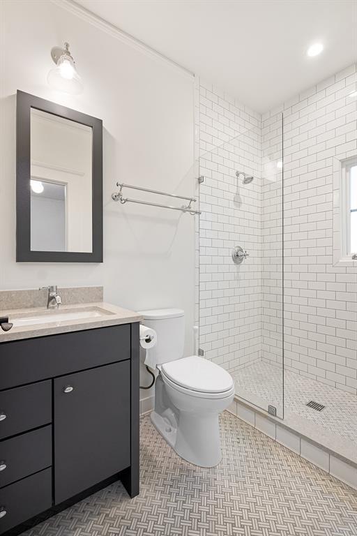 Building Photo - 2606 W 8th St