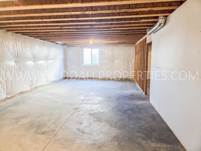 Building Photo - Beautiful 3 Bedroom Ranch!! Wonderful Price for newer construction in Waukee!!!