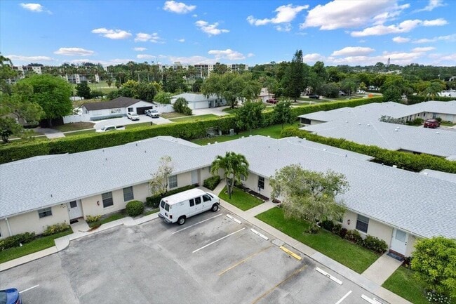 Building Photo - 374 Bennington Ln