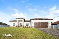 Building Photo - 1424 NE 1st Ave