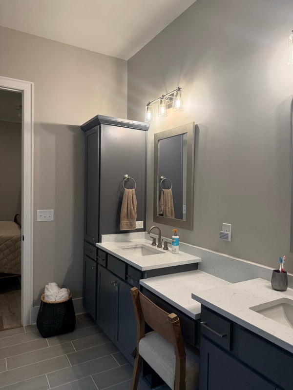 Building Photo - 1725 Coburn St