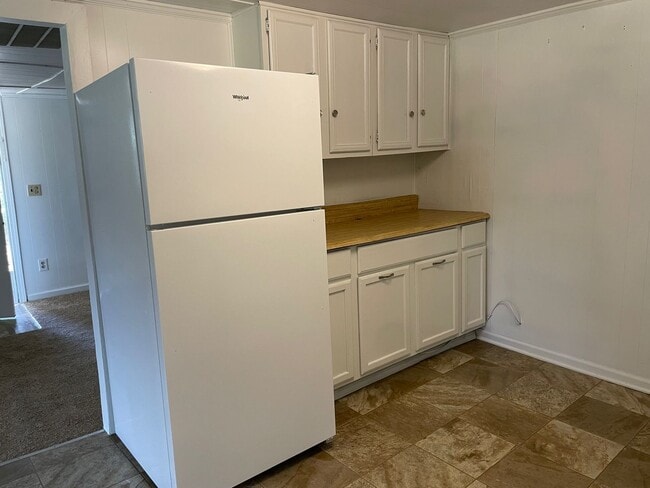 Building Photo - 2 bdrm singlewide with additions