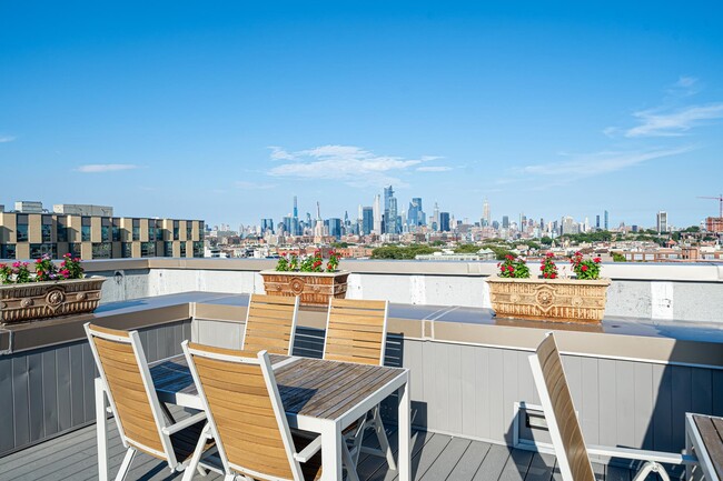 Building Photo - 800 Jackson St