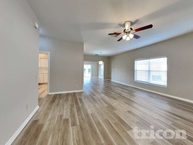Building Photo - 443 Sandestin Dr SE