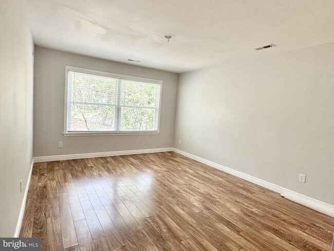 Building Photo - 1 Foxborough Ct