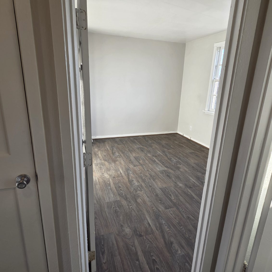 Building Photo - 1409 NW Carden Ave