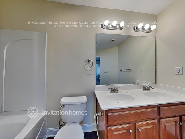 Building Photo - 112 Waterlynn Club Dr