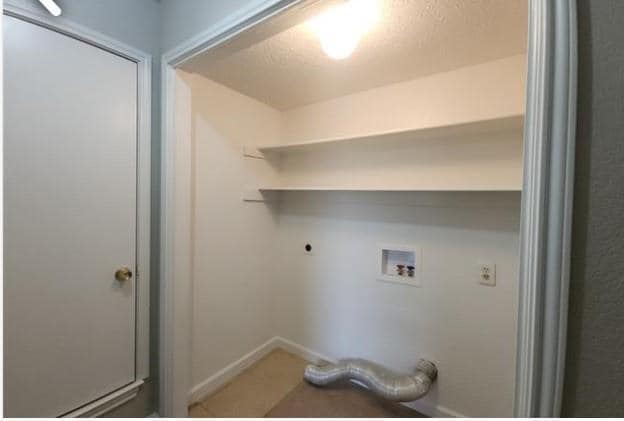 Building Photo - 305 Meadow Ct