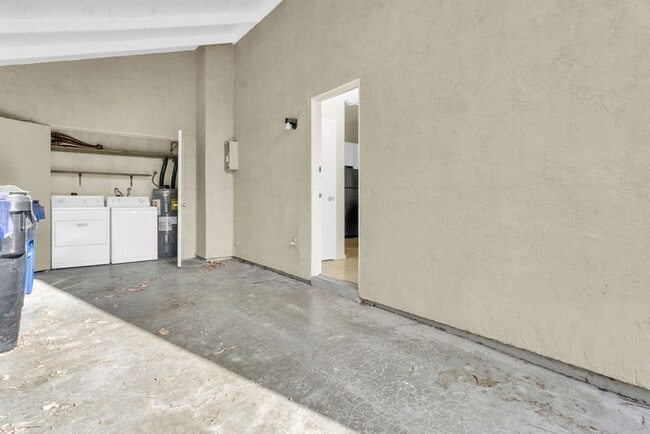 Building Photo - Spacious four bedroom in Prime UTC/UCSD Location! Available immediately!