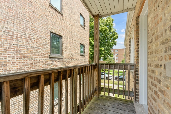 Building Photo - 236 Callan Ave