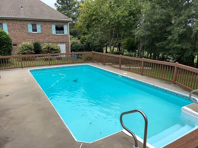 Building Photo - 160 Winged Elm Cir