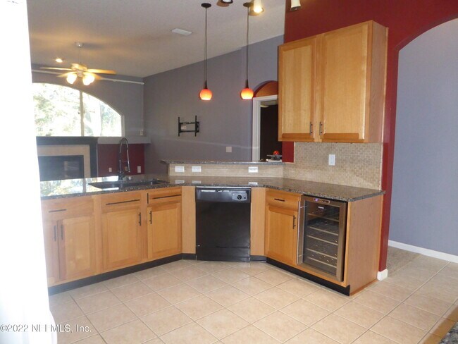 Building Photo - 8716 Canopy Oaks Dr