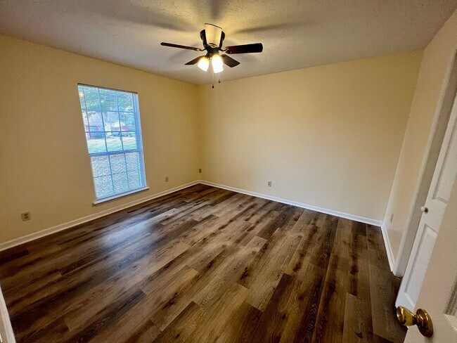 Building Photo - 446 Westgate Blvd