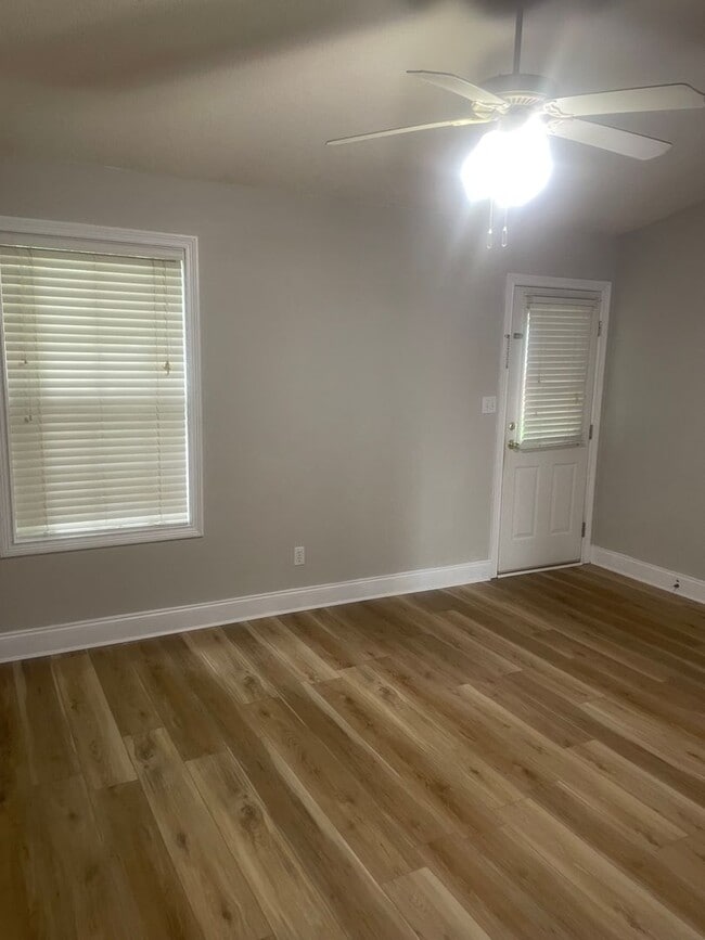 Building Photo - 4910 Kitty Hawk Way