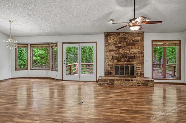 Building Photo - East Gate Area | Home | Unfurnished