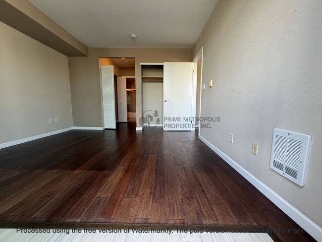 Building Photo - 8400 Oceanview Terrace