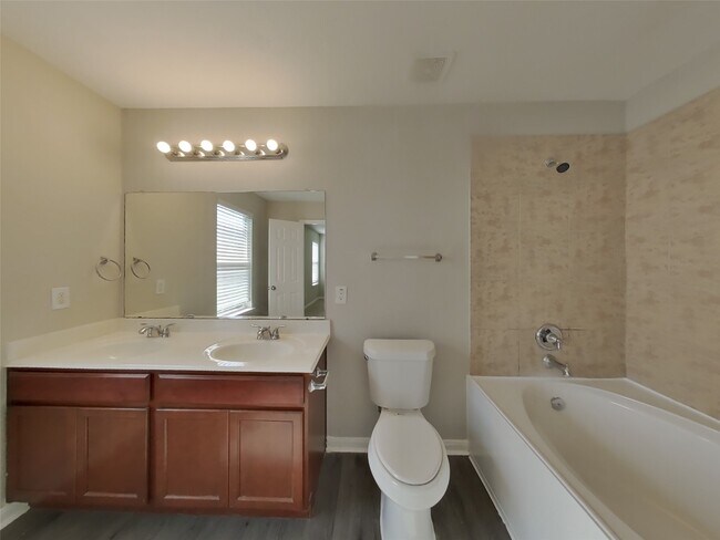 Building Photo - 7914 Moss Springs Ct