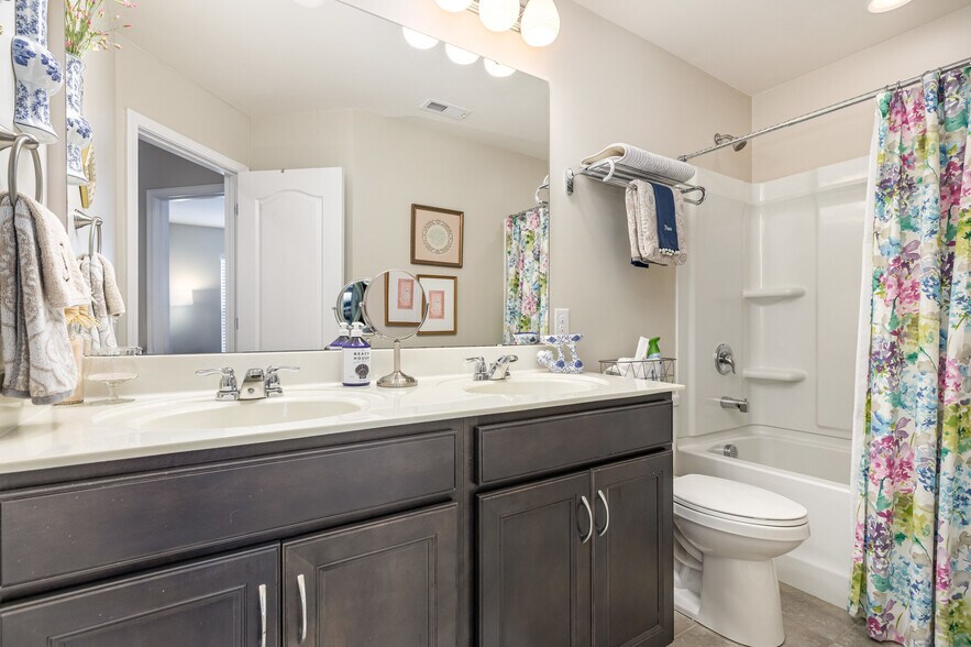 Dual Vanities - 6006 Cadence Ln