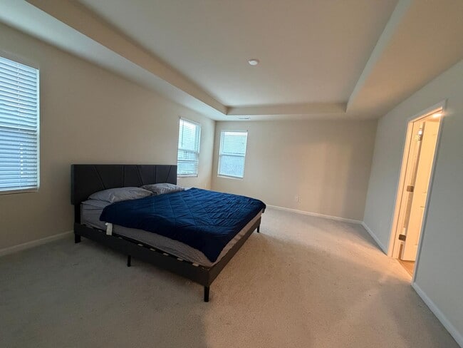 Building Photo - Beautiful, new cul-de-sac home!