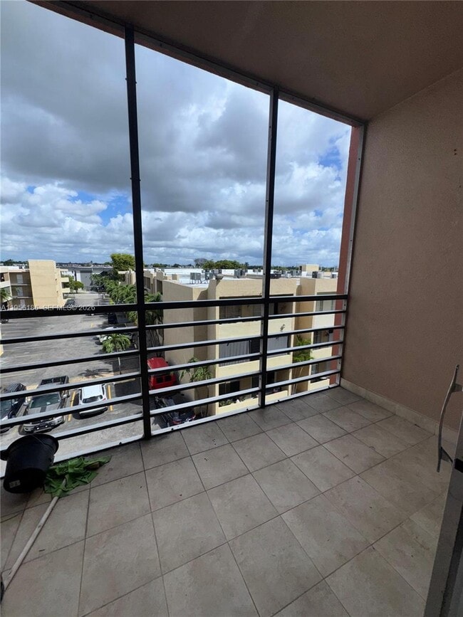 Building Photo - 6095 W 19th Ave