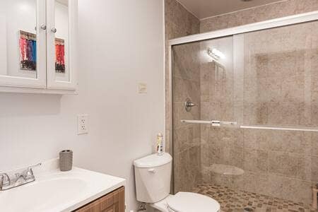 Building Photo - 4950 Fitch Pl NE