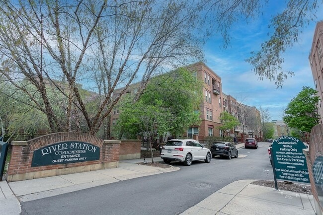 Building Photo - 545 N 1st St