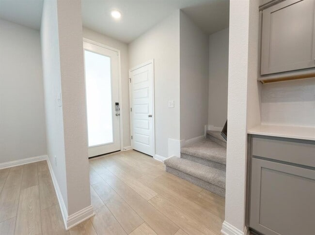 Building Photo - 8311 Springsteen Dr